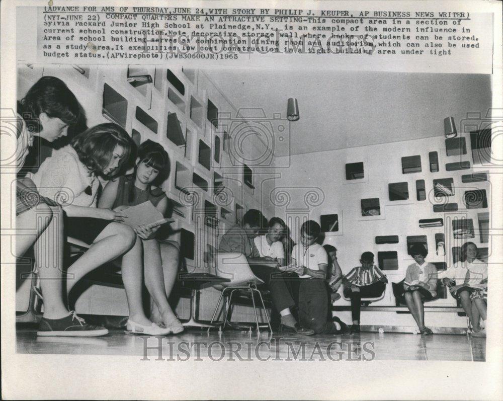 1965 Press Photo Sylvia Packard Junior High School NY - RRV59435 - Historic Images