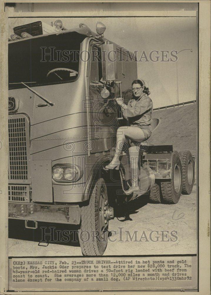 1972 Press Photo Jackie Oder Women Unusual Jobs - RRV60891 - Historic Images