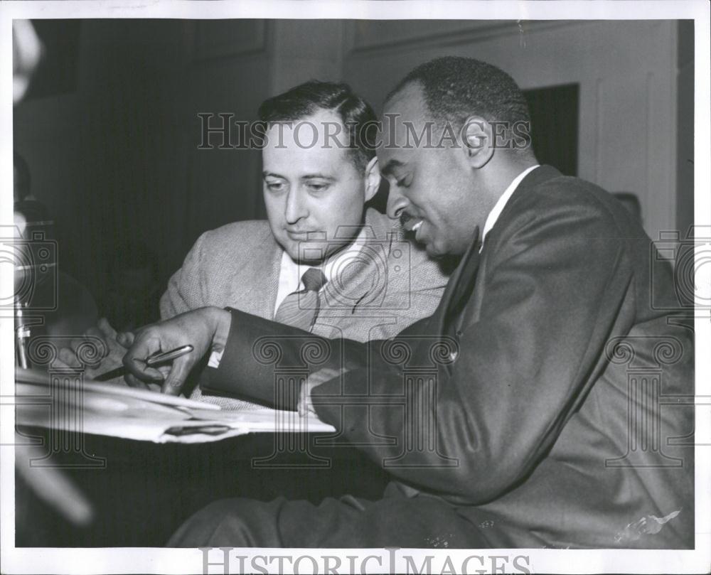 1954 Press Photo Raphael Harsell BRen Commil - RRV37947 - Historic Images