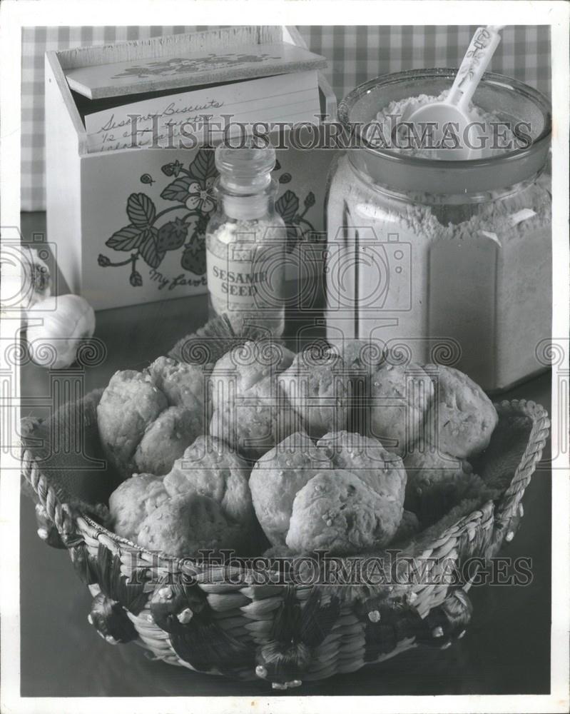 1981 Press Photo Homemade biscuits - RRV65003 - Historic Images