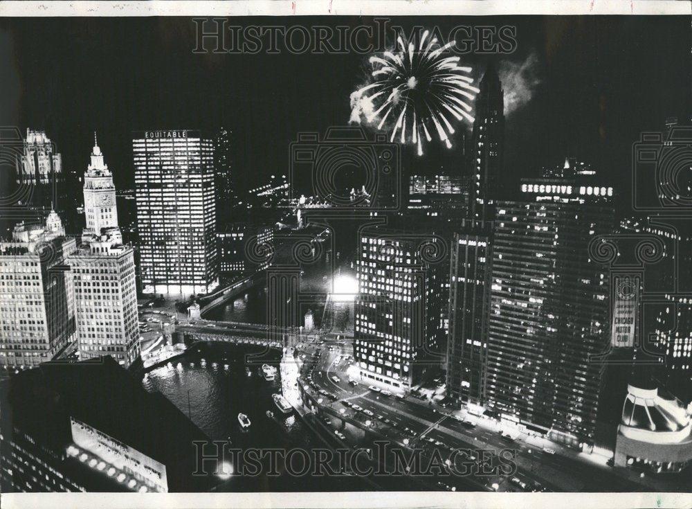 1969 Press Photo Barrage fireworks Lake Front Festival - RRV67463 - Historic Images