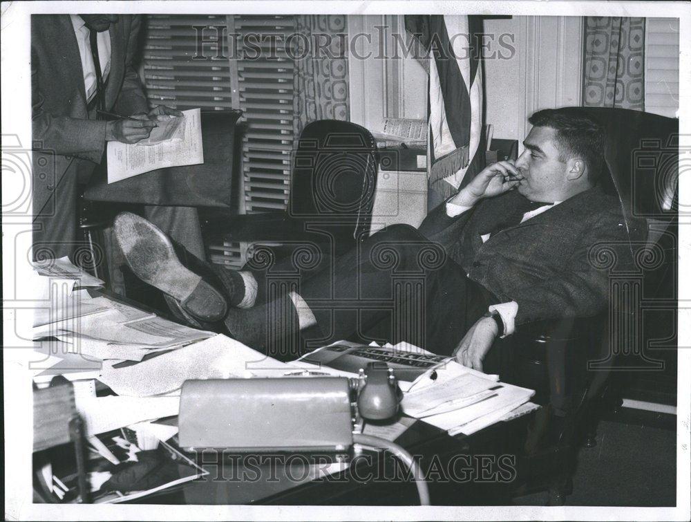 1961 Press Photo Washington Cigar Press Conference Feet - RRV49803 - Historic Images