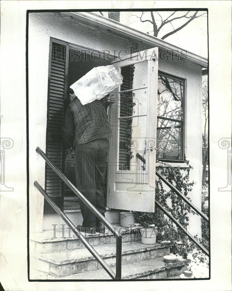 1973 Press Photo Ralph Andrews McIntosh Winnetka Iceman - RRV61271 - Historic Images