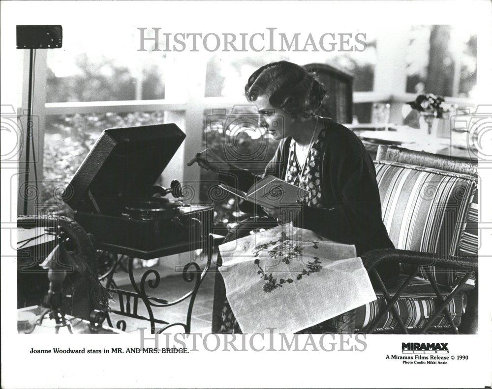 1991 Press Photo Joanne Woodward star Mrs Bride picture - RRV46441 - Historic Images