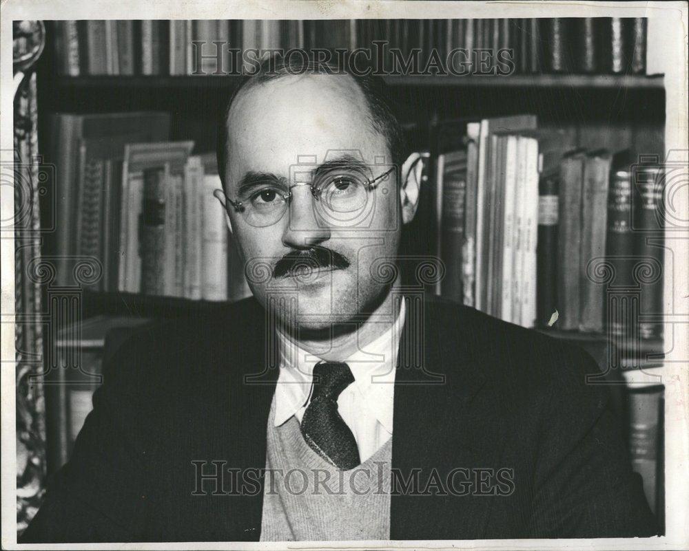 1985 Press Photo Mr Richardson Edgar arts director Det - RRV72145 - Historic Images