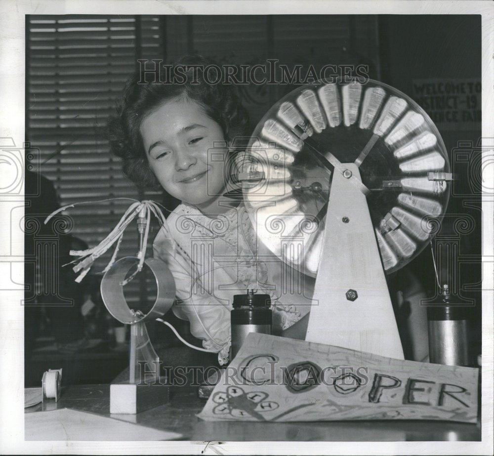 1962 Press Photo Karen Hucko with Generator - RRV57967 - Historic Images