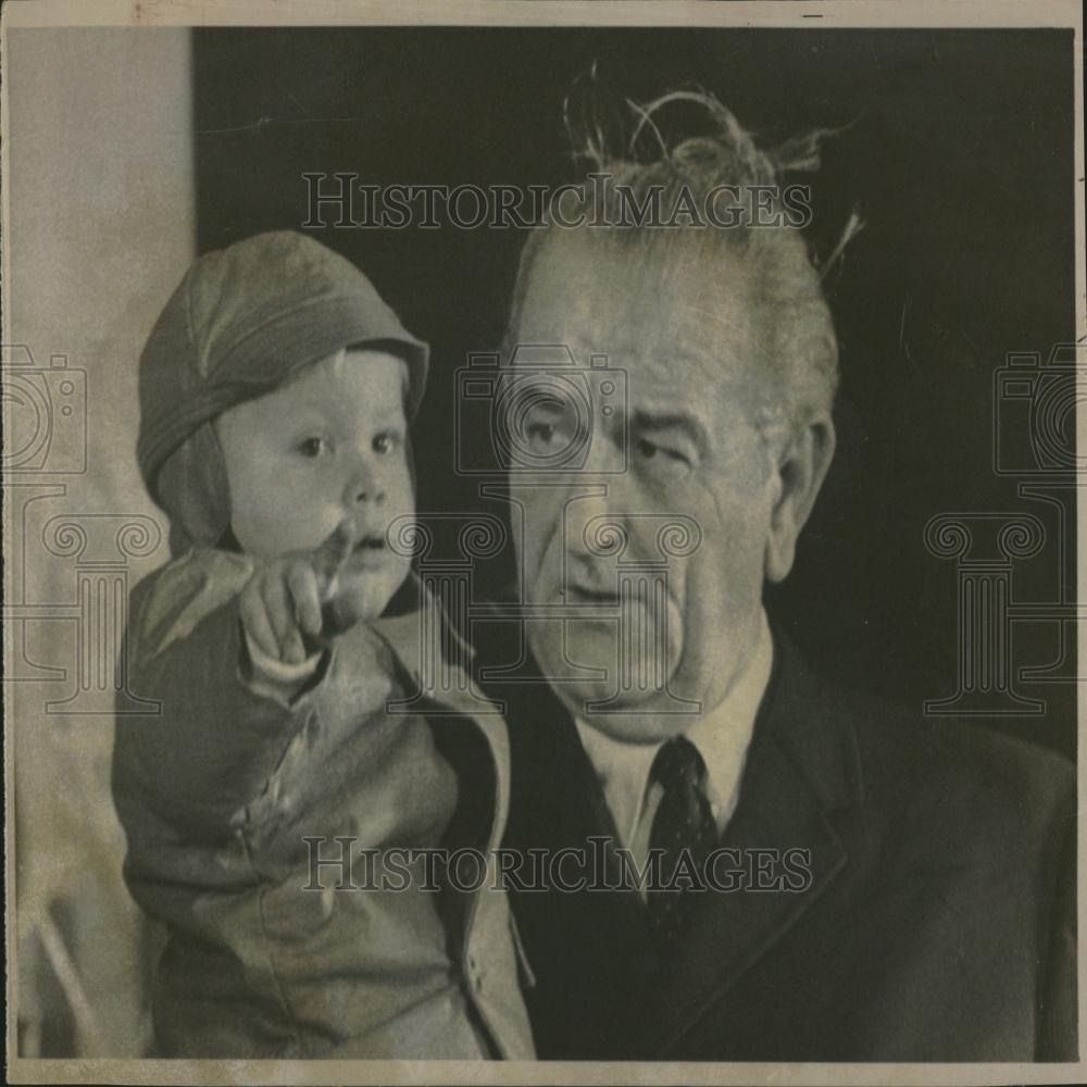 1968 Press Photo Pres Johnson Holding Grandson Urah - RRV27075 - Historic Images