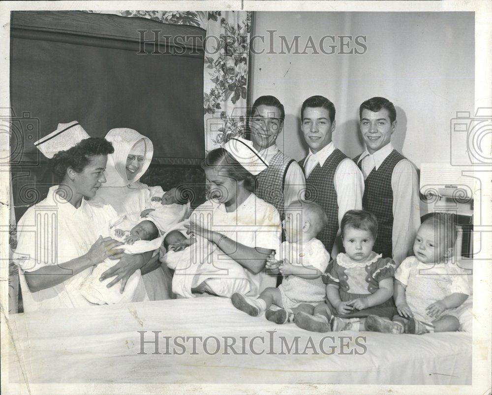 1953 Press Photo Triplets Sur Rogers Jeffrey - RRV44303 - Historic Images