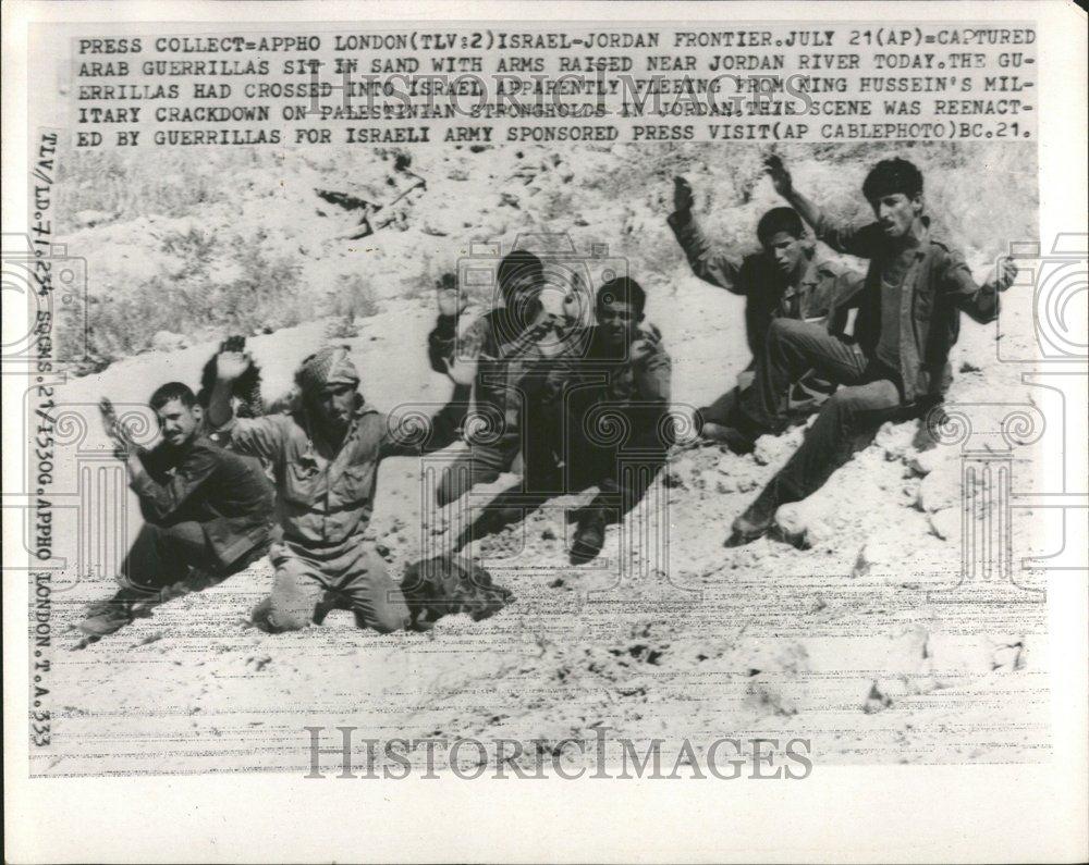 1971 Press Photo Jordan Frontier capture Arab Guerrilla - RRV40913 - Historic Images