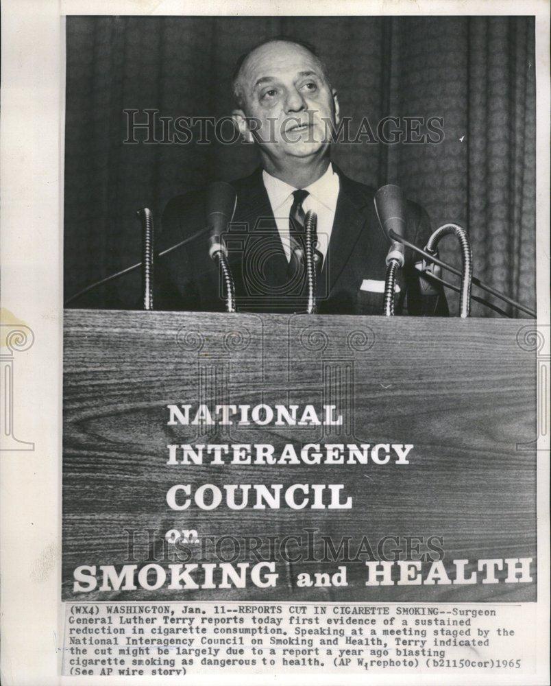 1965 Press Photo National Interagency Council Smoking - RRV62751 - Historic Images