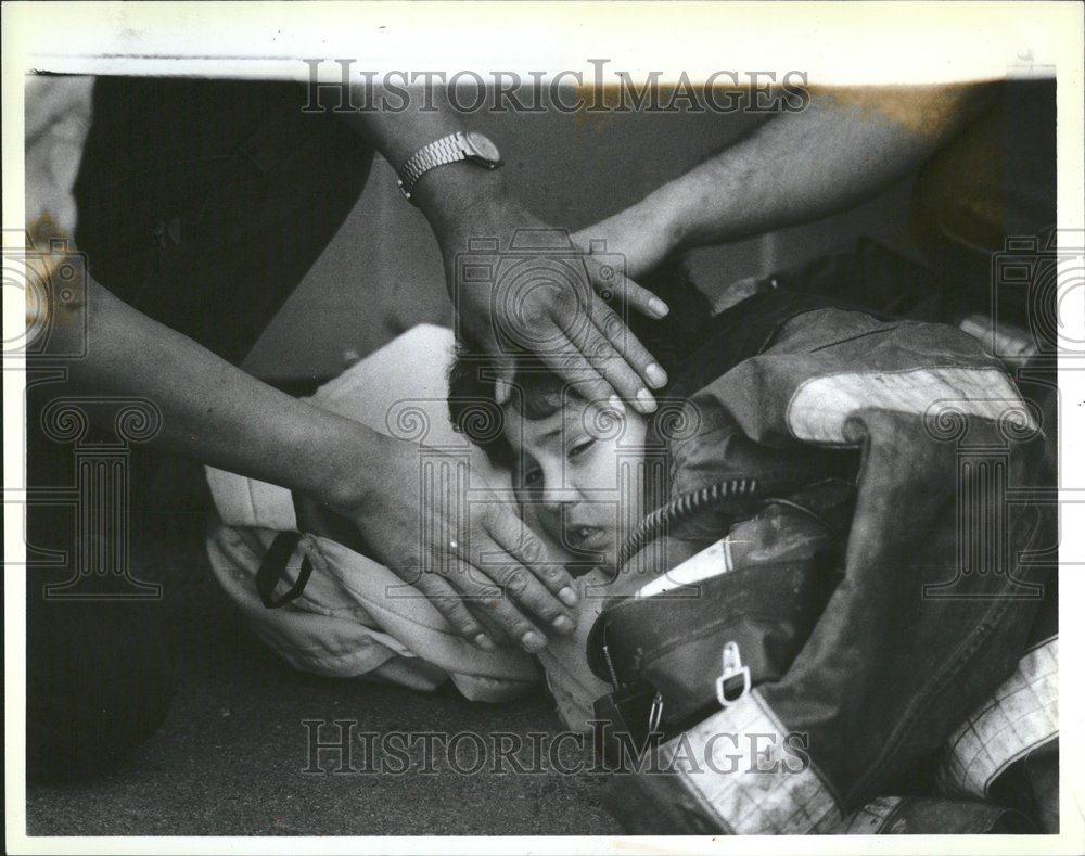 1988 Press Photo Another Injured McCormick Pupil Jacket - RRV40105 - Historic Images