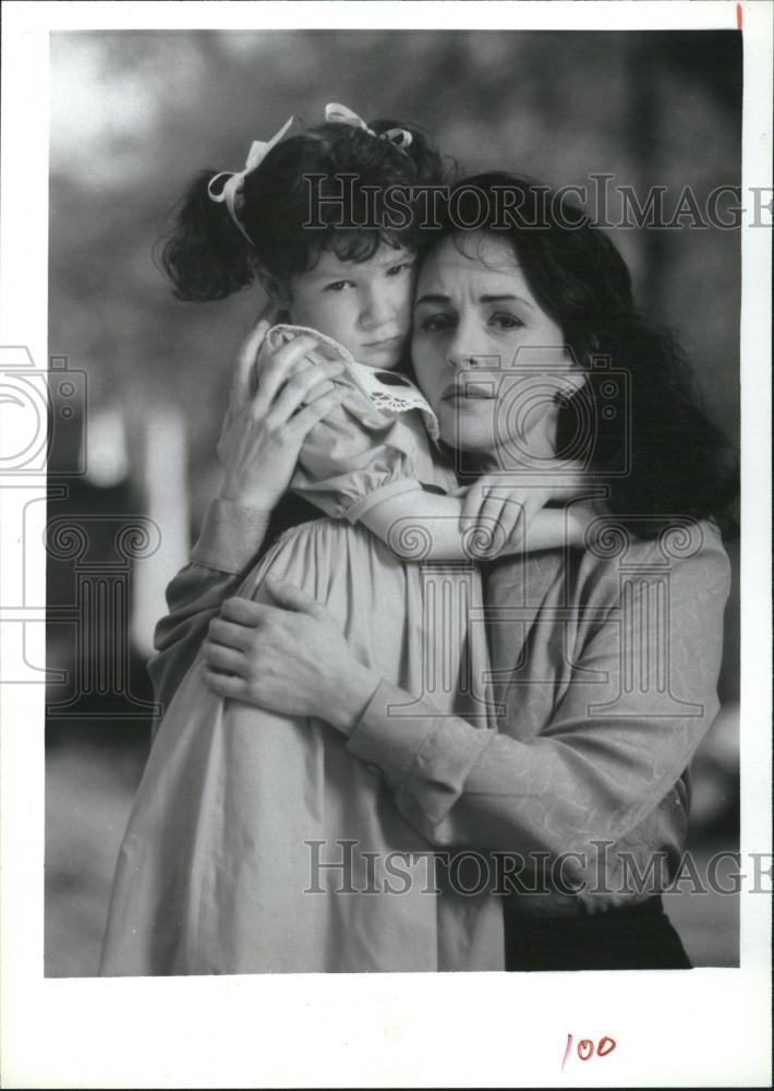 1992 Press Photo Bonnie Bedelia Culkin American Actress - RRV15023 - Historic Images