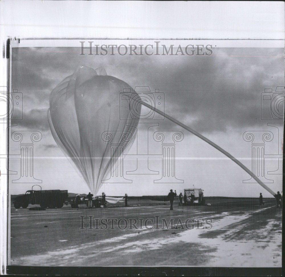 1956 Press Photo Weather Research Sam Tues Balloon Big - RRV65431 - Historic Images