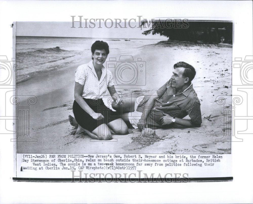 1957 Press Photo Robery B. Meynor/Helen Stevenson/NJ - RRV71783 - Historic Images