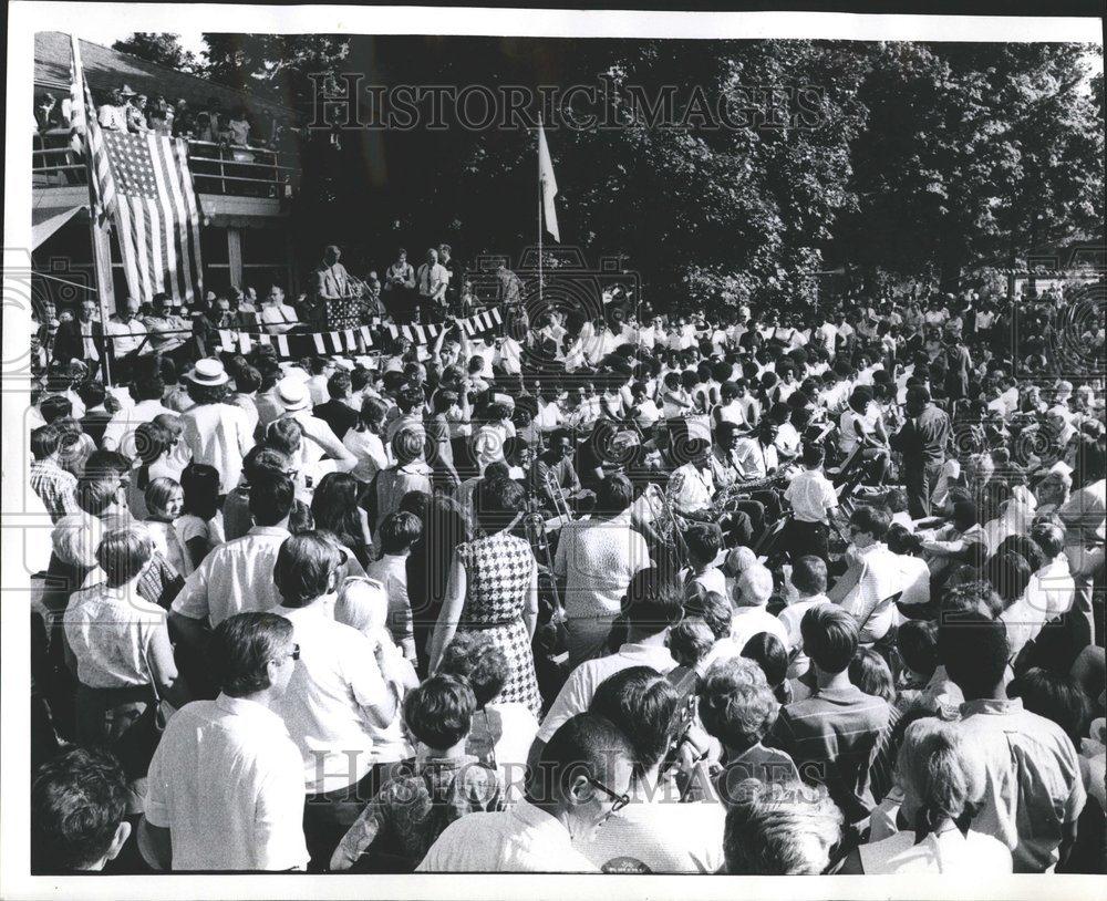 1969 Press Photo Democratic Party Rally - RRV58101 - Historic Images