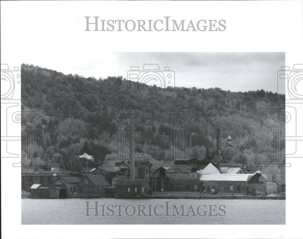 1992 Press Photo Hancock Brother Peter Williams Coppers - RRV51667 - Historic Images