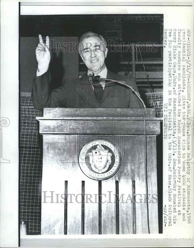 1970 Press Photo Senator Eugene McCarthy Politician - RRV55117 - Historic Images