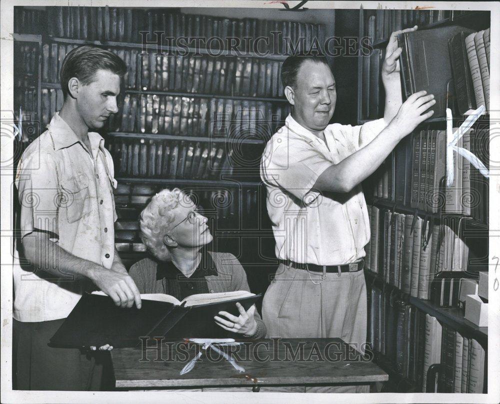 1953 Press Photo Alfred Platt Eleanor Blair Library MI - RRV71217 - Historic Images