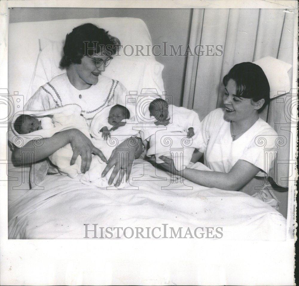 1962 Press Photo Mrs. Gernard Gadacz Triplets Birth - RRV42281 - Historic Images