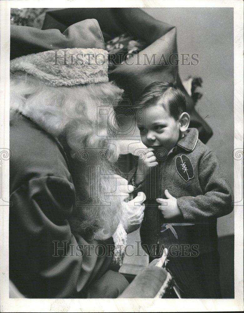 1956 Press Photo Jackie Hanna Santa Clause Kids Street - RRV61489 - Historic Images