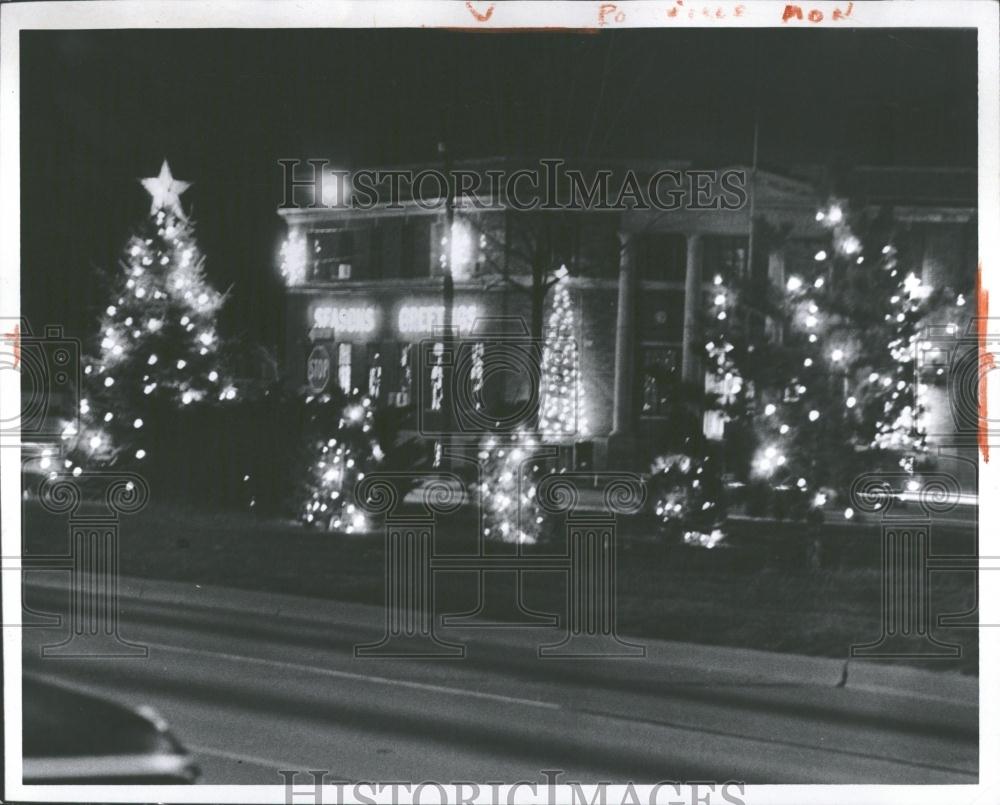 1970 Press Photo Christmas Light Roseville Michigan - RRV37579 - Historic Images