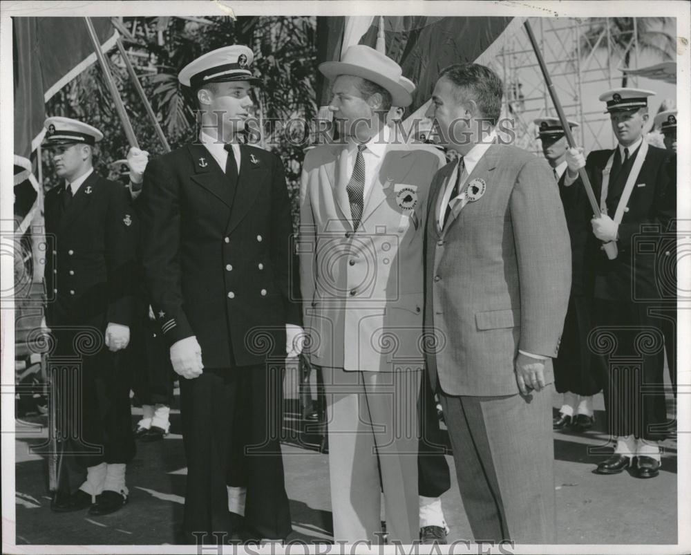 1957 Press Photo Governor Steve McNicholas NROTC Leader - RRV16747 - Historic Images