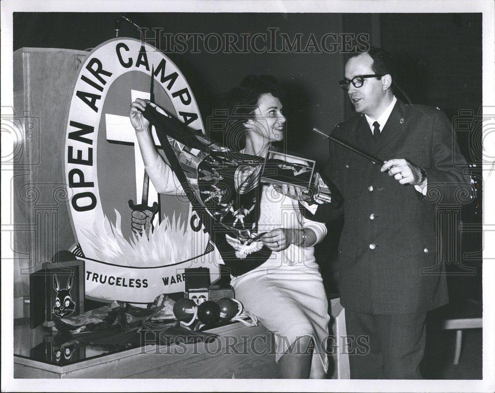 1965 Press Photo Mrs Llyod Riddle Missionary - RRV72633 - Historic Images