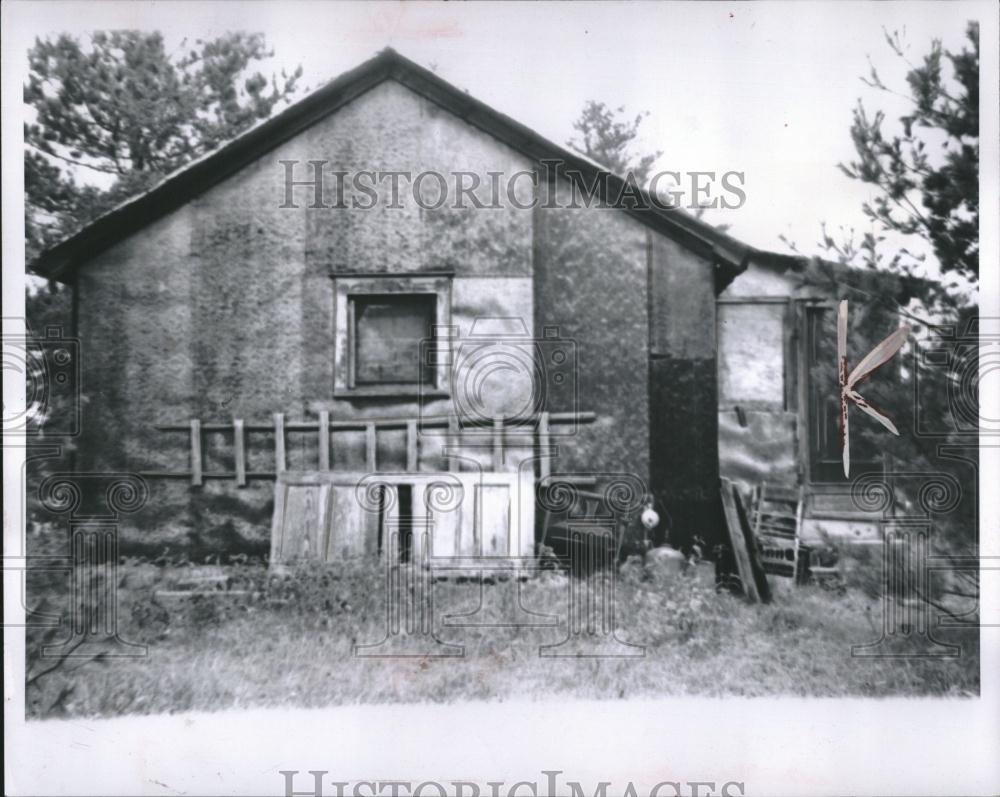 1962 Press Photo Schoocraft County Deer Hunting Camp - RRV02889 - Historic Images