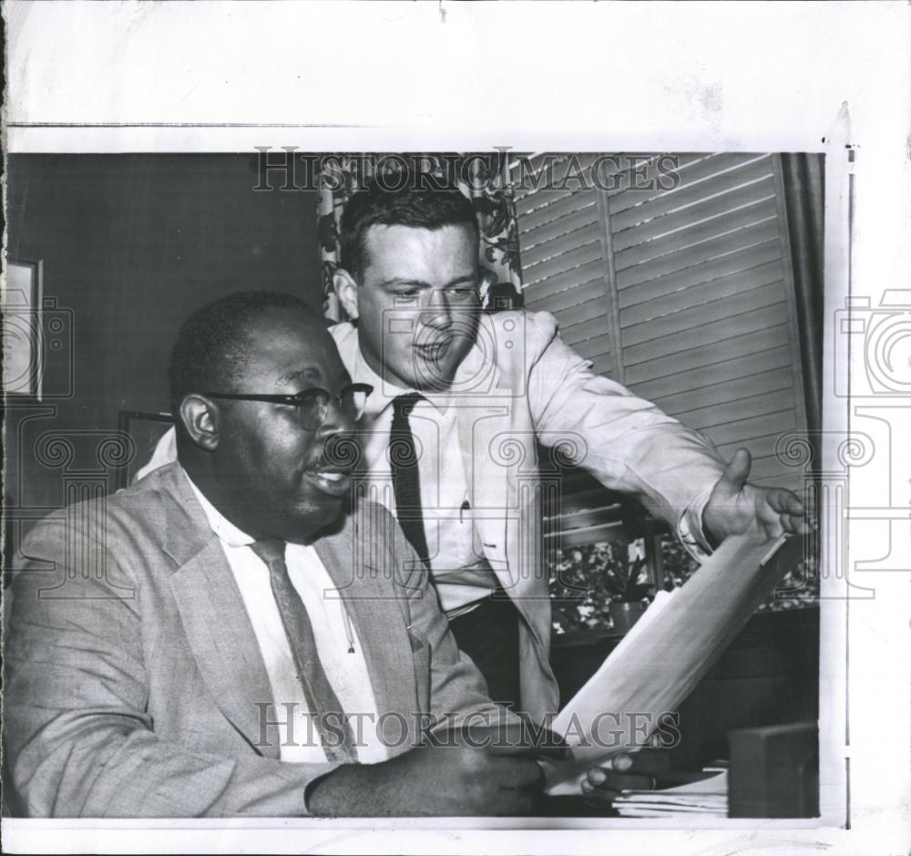 1963 Press Photo David Rusk and Walter Lewis - RRV39105 - Historic Images