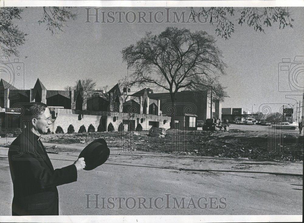 1967 Press Photo St. Joseph&#39;s Church Pastor Illinois - RRV66457 - Historic Images