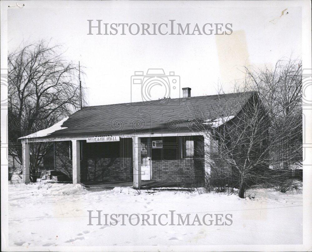 1957 Press Photo Markham Village Hall Shack Sold - RRV43881 - Historic Images