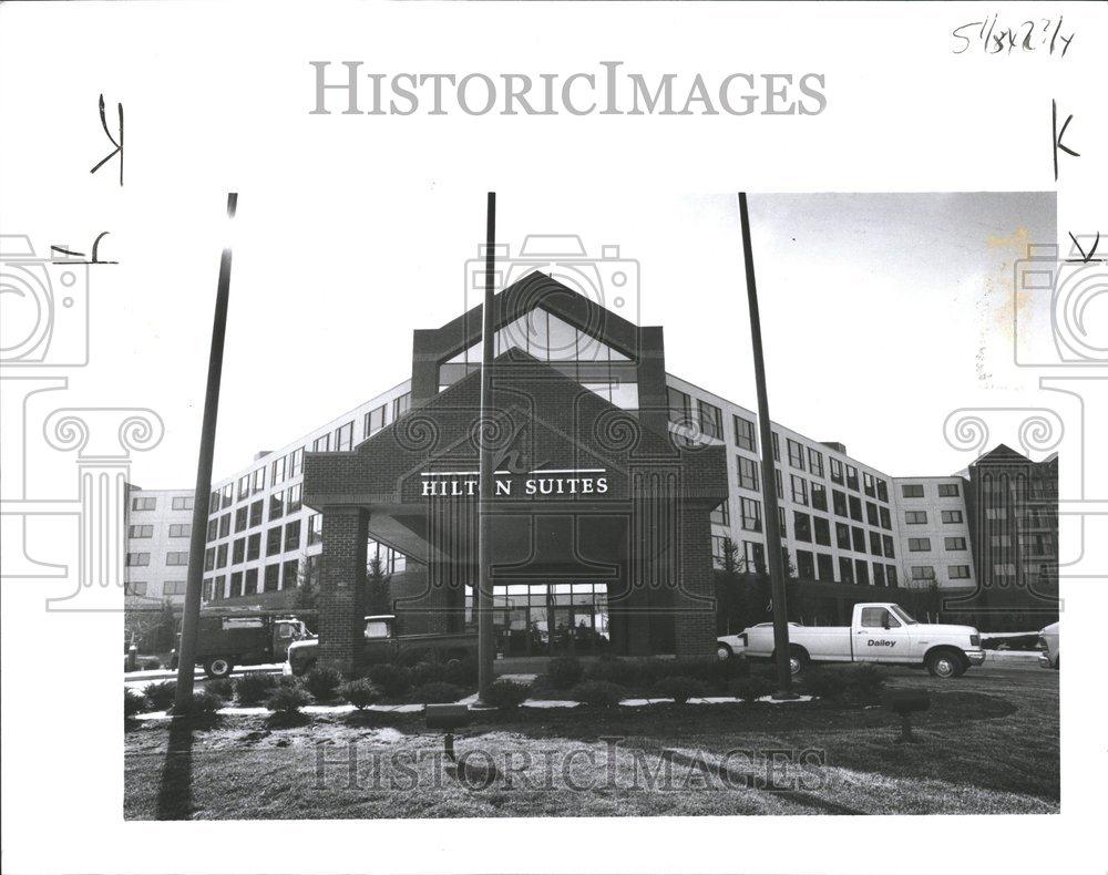 1991 Press Photo Hilton Suites Hotel - RRV71757 - Historic Images