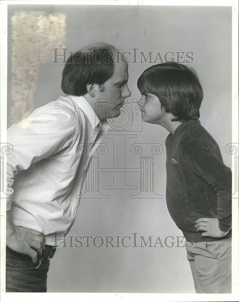 1982 Press Photo Negotiator Herb Cohen Children Home - RRV68617 - Historic Images