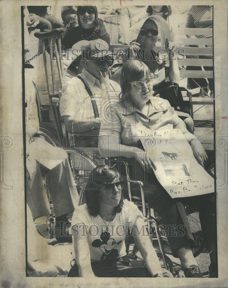 1975 Press Photo National Awareness Week - RRV62717 - Historic Images