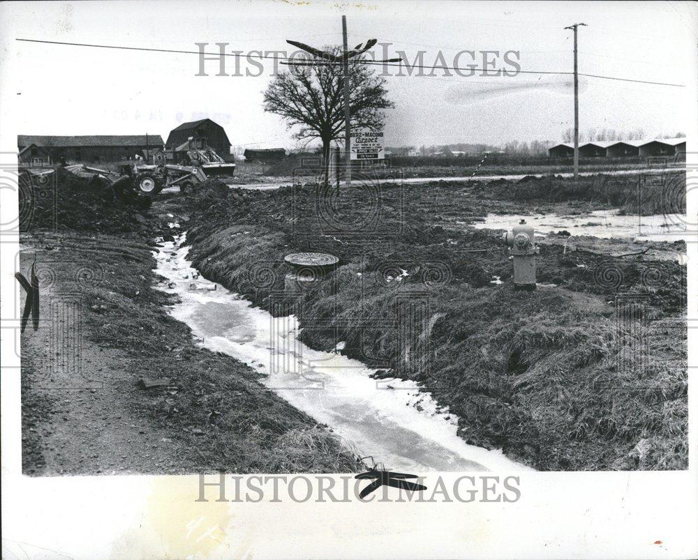 1973 Press Photo Run-down farm at 22 mile - RRV71539 - Historic Images