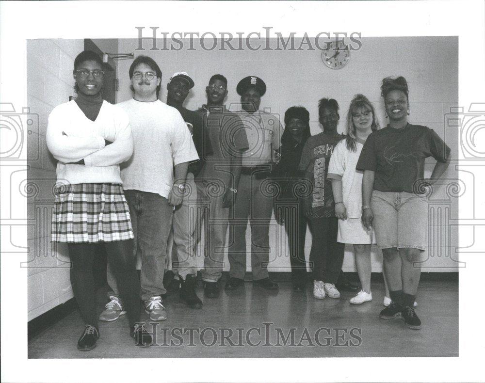 1993 Press Photo River Rouge Ecorse Teens Michigan - RRV51203 - Historic Images