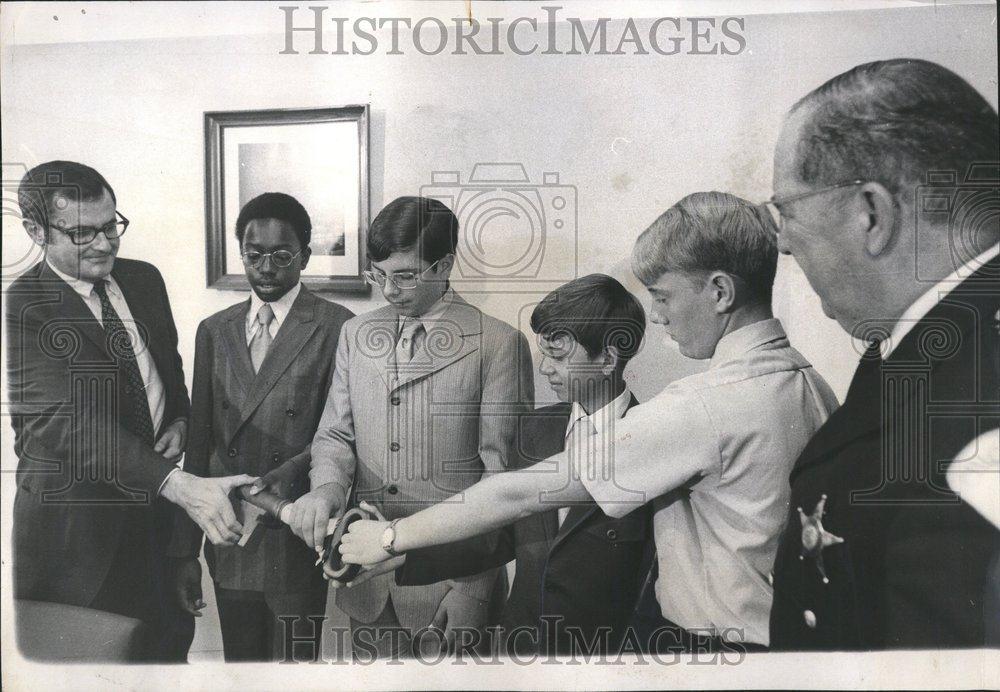 1971 Press Photo Chicago Police Sons Scholarships - RRV57867 - Historic Images