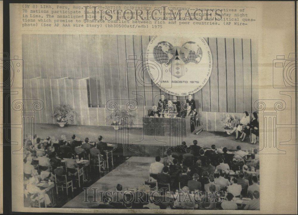 1975 Press Photo Representatives 78 Nations Conference - RRV71113 - Historic Images