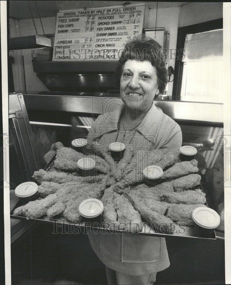 1975 Press Photo Mary Gagliano Calumel Fisheries Food - RRV61963 - Historic Images