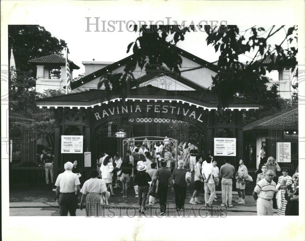 1993 Press Photo Ravinia park festival people main gate - RRV41429 - Historic Images