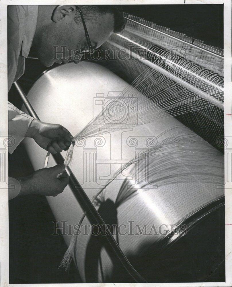 1968 Press Photo Tires huge spool holding polyester yar - RRV68799 - Historic Images