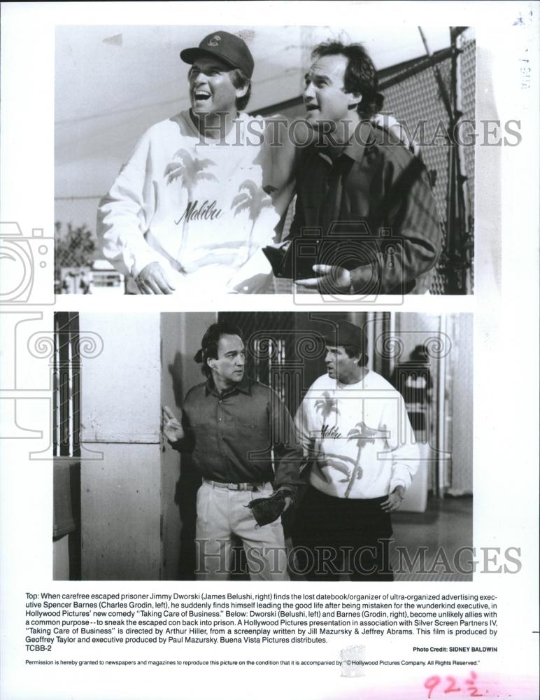 1990 Press Photo James Belushi Charles Grodin Actors - RRV15059 - Historic Images