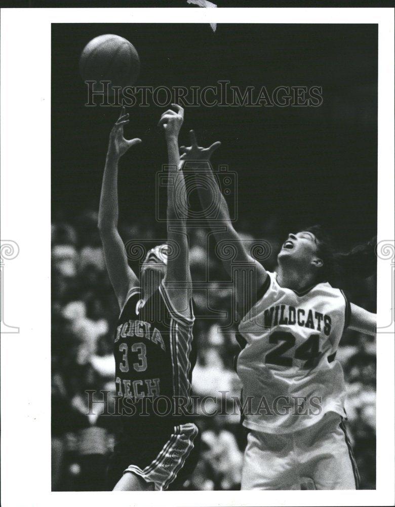 1993 Press Photo Nancy Kennelly Aimee Weiss basket ball - RRV60079 - Historic Images