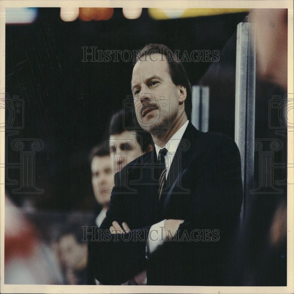 1992 Press Photo Mike Keenan Blackhawks Hockey - RRV27881 - Historic Images