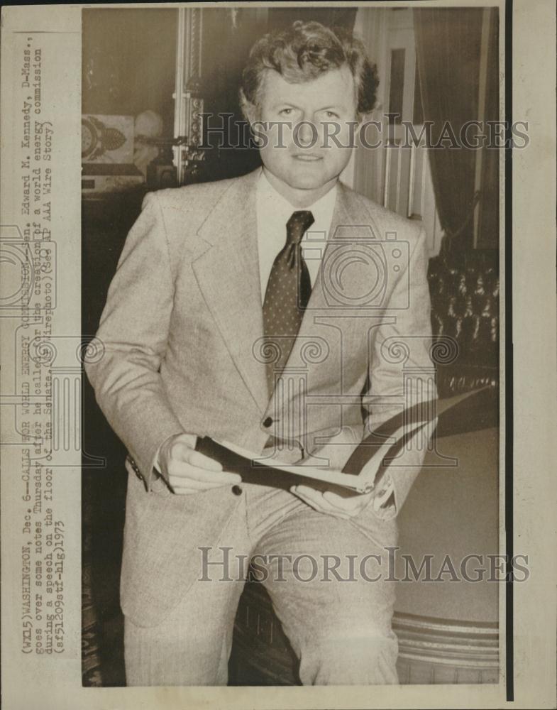 1973 Press Photo Sen Edwards Kennedy World Energy Call - RRV13997 - Historic Images