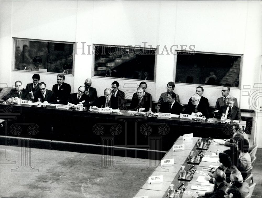 1974 Press Photo UN conference talks on disarmament - Historic Images