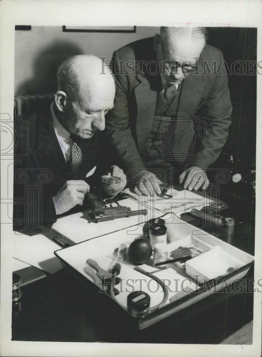 Press Photo Head of Fingerprint & Photographic Dept ,Chief Super, J.Livangs - Historic Images