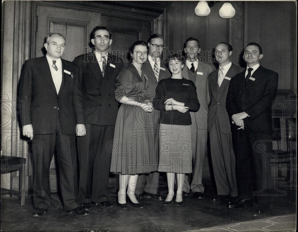 1958 Press Photo Foreign and Commonwealth teachers Visit County Hall - Historic Images