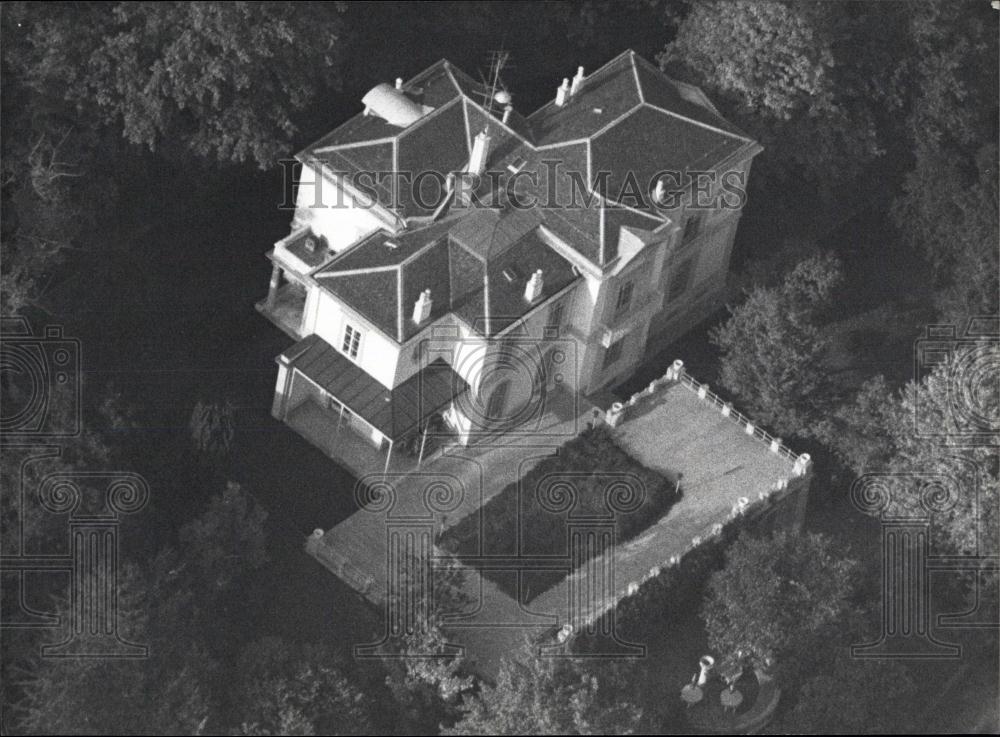 1985 Press Photo Ronald Reagan will use this villa, the"Maison de Saussure - Historic Images