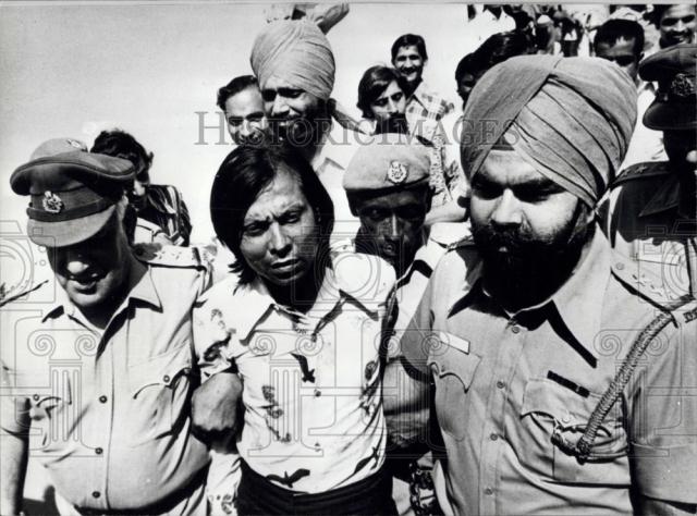 1980 Press Photo Ram Bulchand Lalweni, from Baroda,criminal in custody - Historic Images